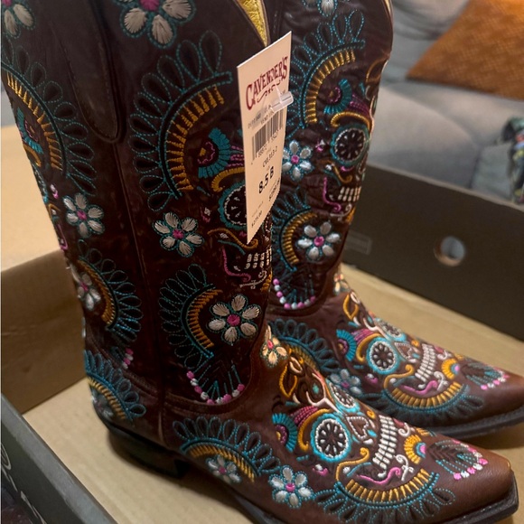 Cavender’s Old Gringo Brown Leather Western Boots with Multicolored embroidery - Picture 2 of 2